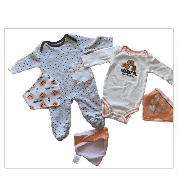 5 piece Halloween Thanksgiving one piece 3 Halloween pumpkin bibs and a onesie - Picture 2 of 14